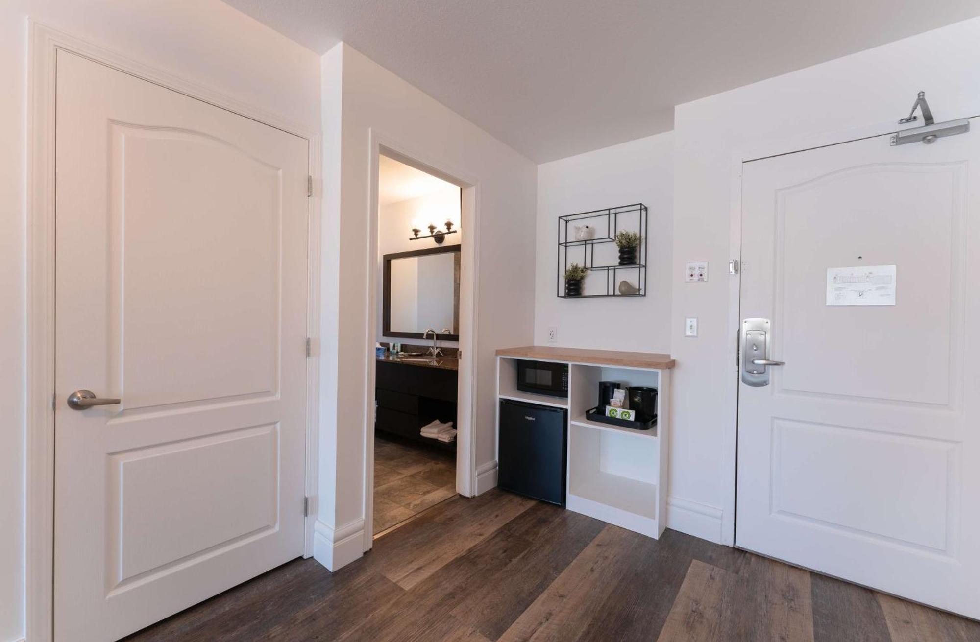Prestige Rocky Mountain Resort Best Western Premier Collection Cranbrook Exterior foto